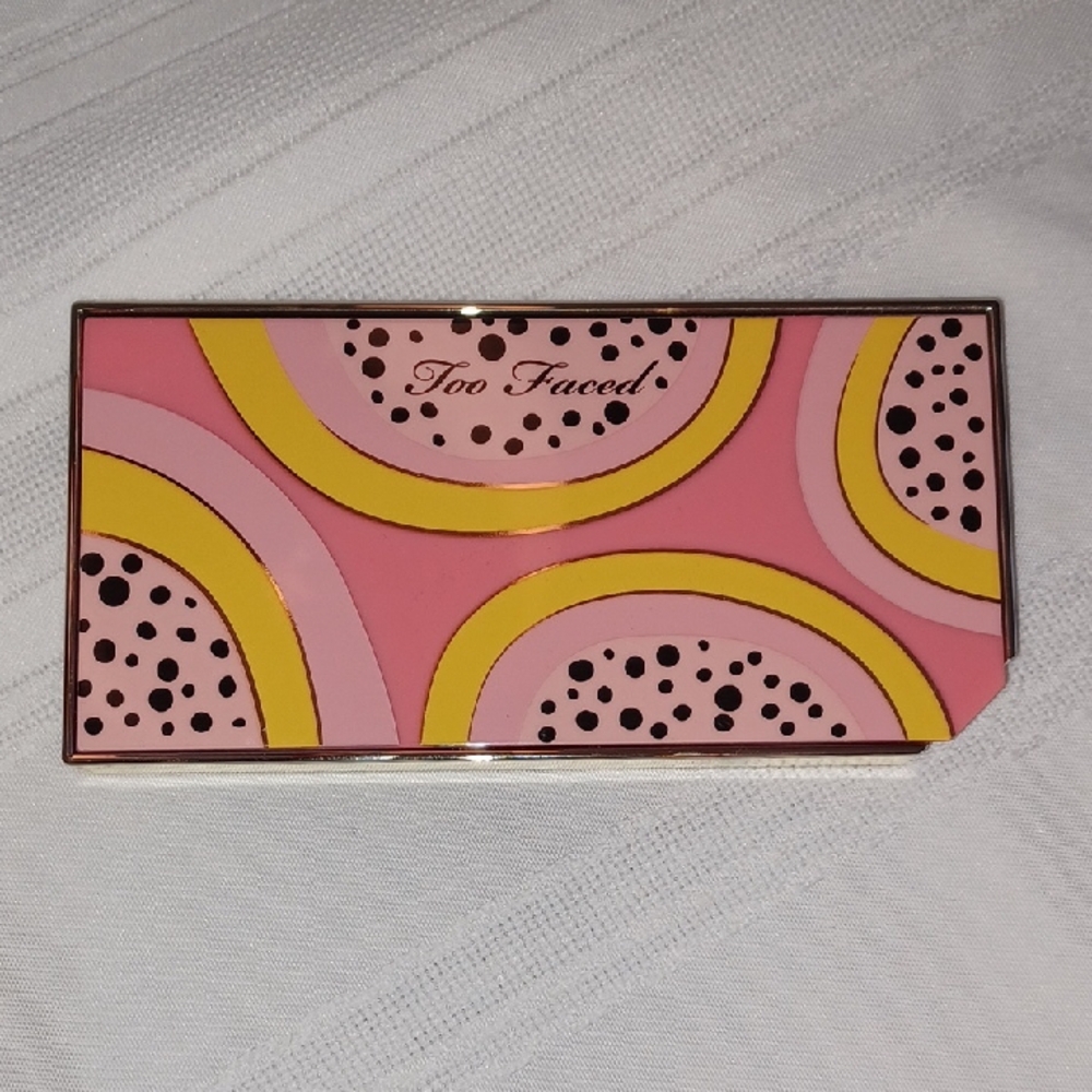 Too Faced Papaya Pop Eyeshadw   Palette